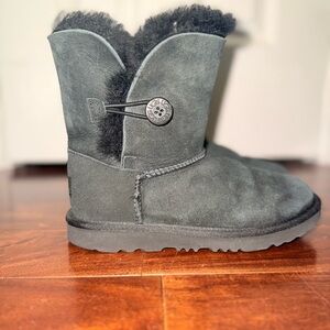 UGG Black Classic Boots. Girls. Like new